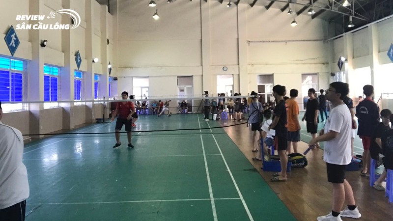 Sân cầu lông THCS Nghĩa Tân