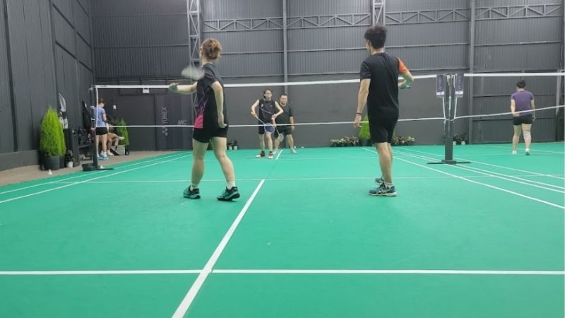 Sân cầu lông Zolado với không gian sạch sẽ và thoáng mát