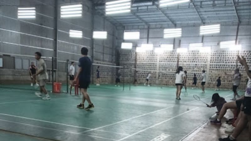 Sân cầu lông 171 với không gian sạch sẽ và thoáng mát