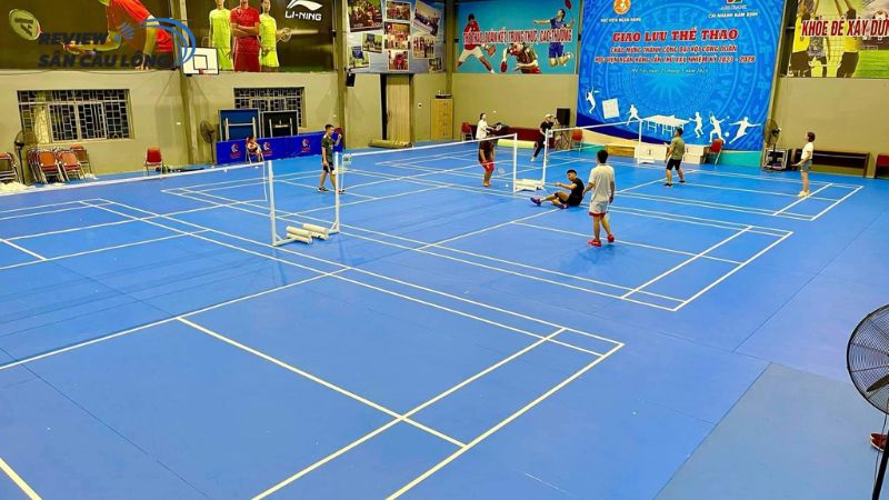 Sân cầu lông Học viện Ngân hàng