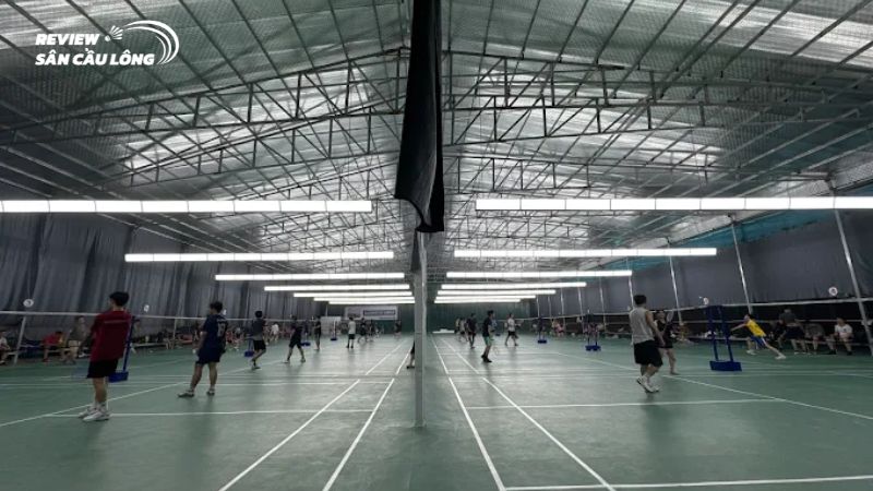 Sân cầu lông Sao Vàng Badminton Hà Nội