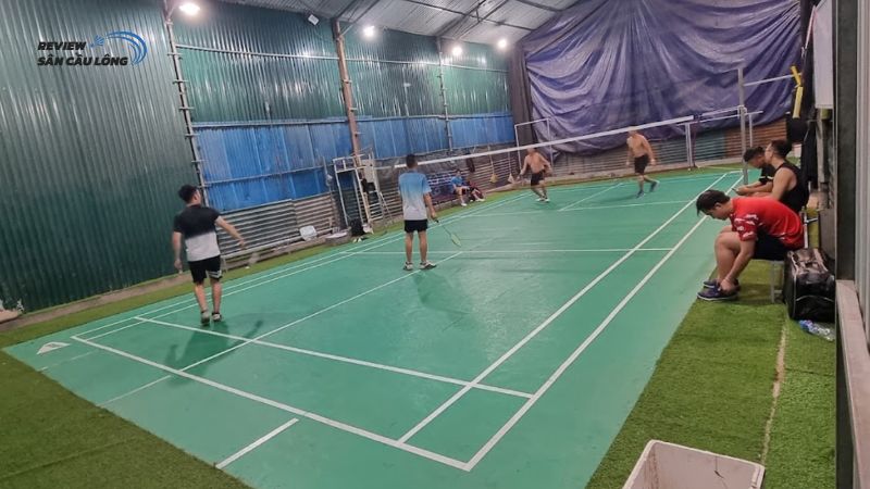 Trải nghiệm đánh cầu tại sân Cường Thủy