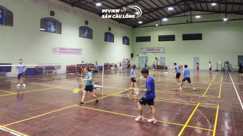 Sân cầu lông Nhà thi đấu TT Huấn Luyện - Ninh Thuận