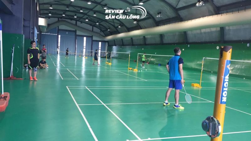 Sân cầu lông và tennis xí nghiệp toa xe Quận 3