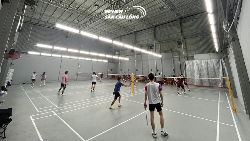 Sân cầu lông Hoàng Vy – Sân cầu lông quận 8 rộng rãi, giá hợp lý