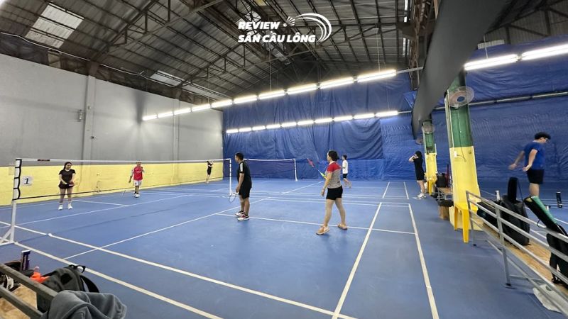 Sân cầu lông Quỳnh Anh quận 8