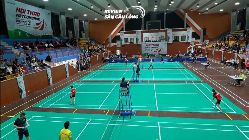 Sân cầu lông quận Tây Hồ tại nhà thi đấu Tây Hồ