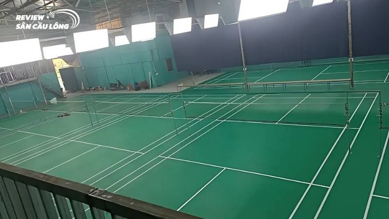 Sân cầu lông 298 Ngọc Hồi – điểm đến hàng đầu cho người yêu cầu lông Thanh Trì!