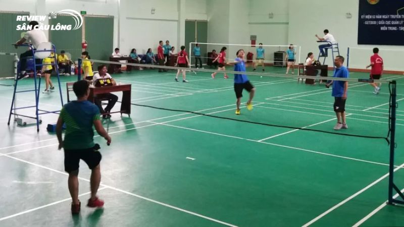 Sân cầu lông Nhà Văn Hoá Thanh Xuân