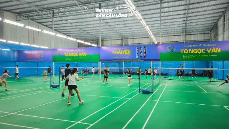 Sân cầu lông Tô Ngọc Vân Thủ Đức