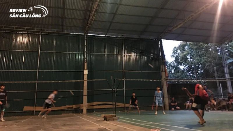 Sân cầu lông Tuyên Quang giá rẻ - Sân cầu lông Lộc Bè