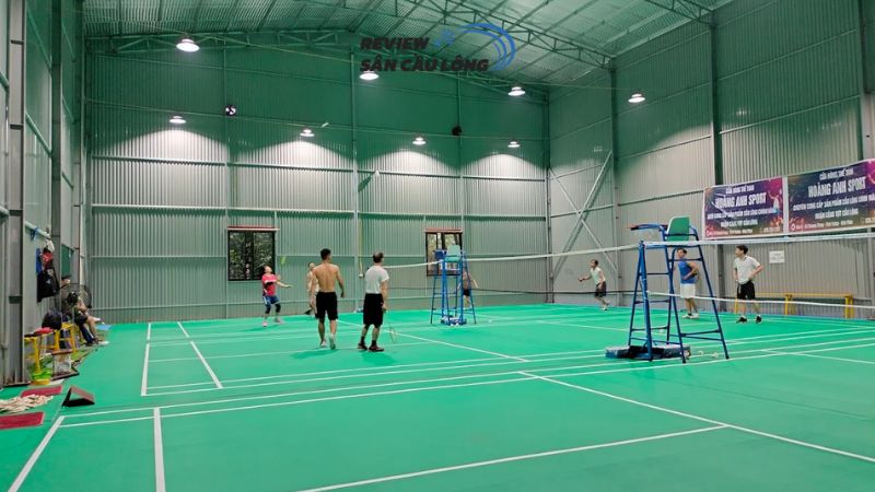 Sân cầu lông Hoàng Anh Vĩnh Phúc – Thiết bị hiện đại, giá thuê hợp lý